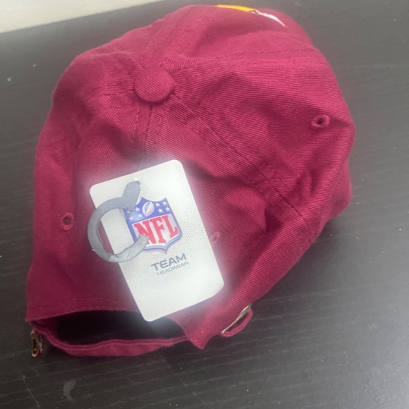 Washington Redskin Official NFL cap - Picture 2 of 3